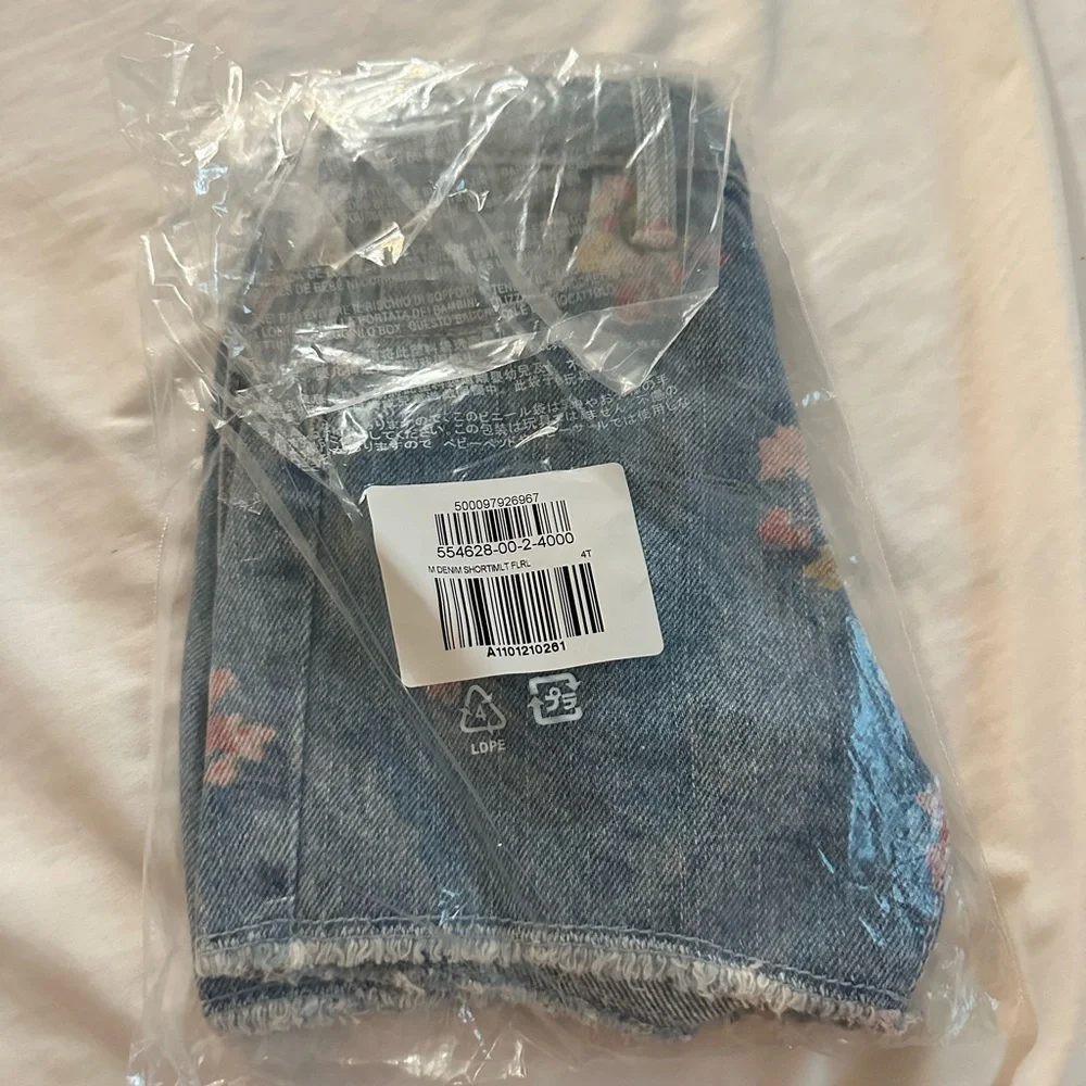 Old Navy Floral Print Denim Shorts